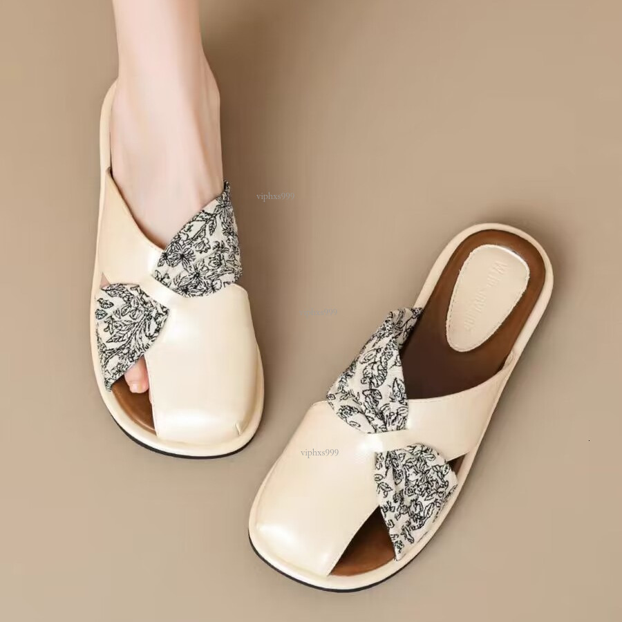 New Designer Sandals With Free Shipping Large Size Flat Bottomed Half Slip Slippers Women Wearing Out Baotou New Chinese Style Printed Casual Sandals 