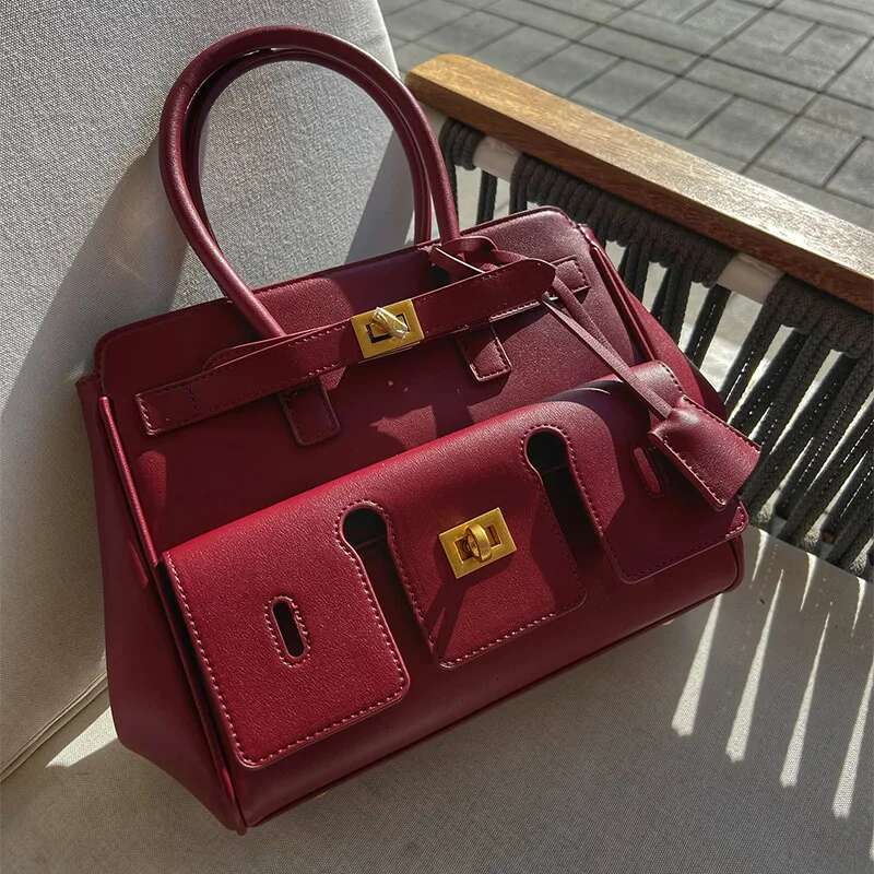 Lock Tote Wing Roomy Cluth Black Treny Genuine Leather Shopping Handbag Large Capacity Commuter Shoulder Bag For Female