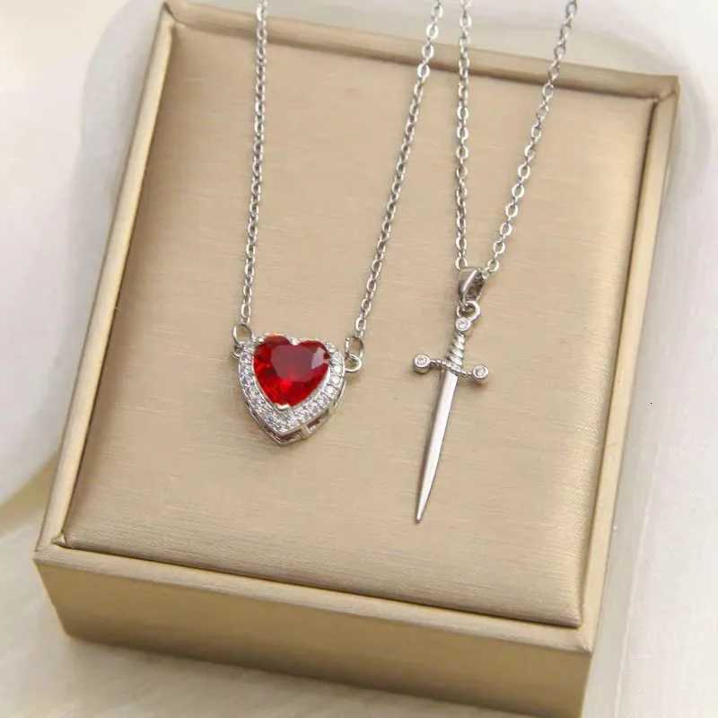 Punk Heart Sword Couple Necklace Women Men Elegant Crystal Pendants Long Chains Gothic Girlfriend Friend Jewelry Gifts AccessoryXJ251104