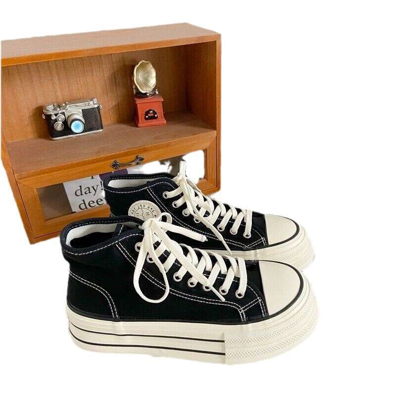New shoes high top, 2025 college style, versatile for women, autumn soft thick soled canvas shoes, Korean version, height increasing