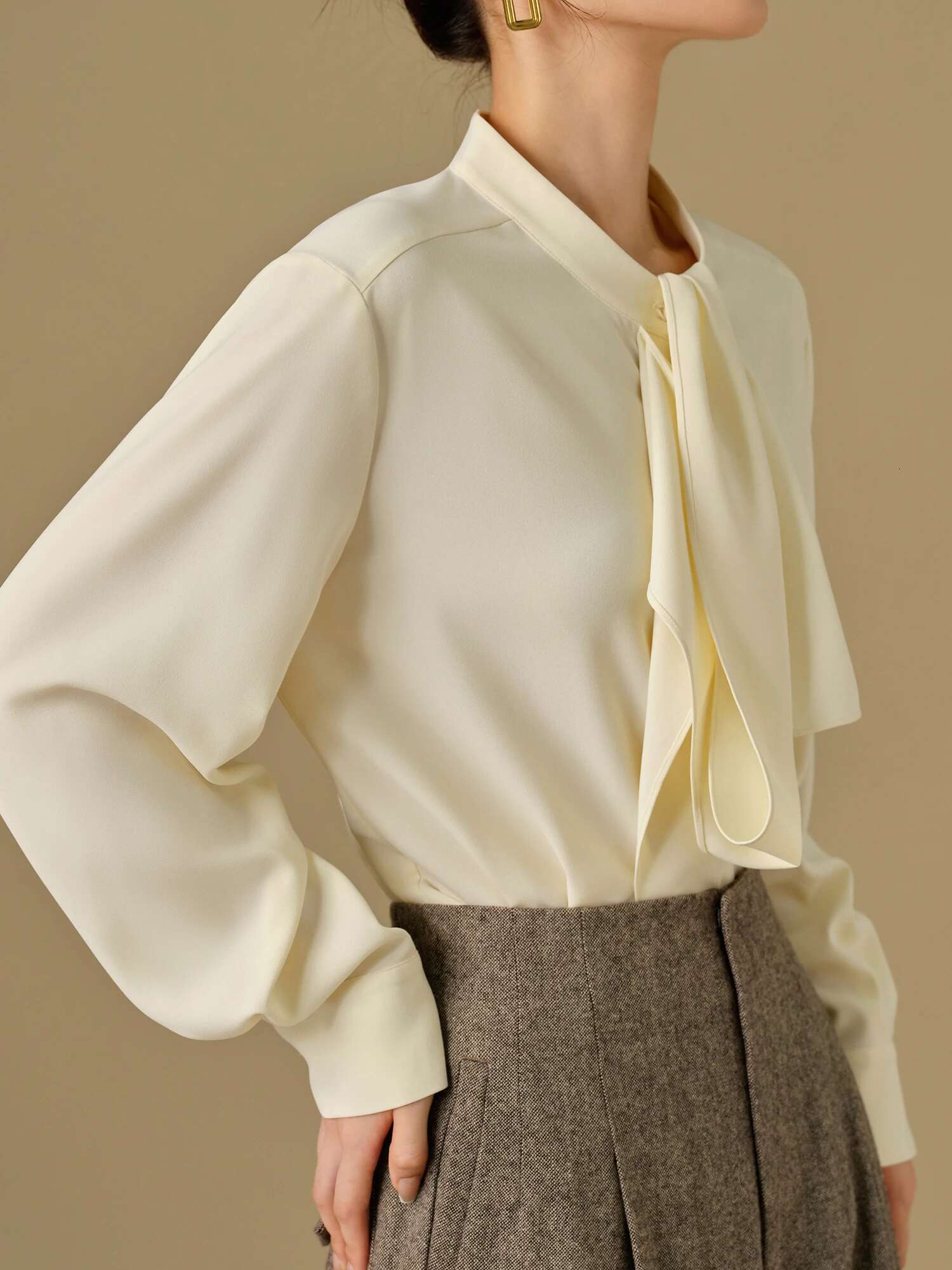 DUSHU Women Long Sleeve Blouses Winter Beige Commuter Shirts Tops Necke Ribbon Design Blue Drape Chiffon Shirt 24Dh84039