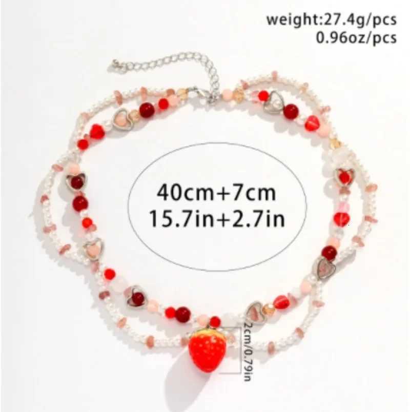 2023 Handmade Strawberry Necklace Pearls Beaded Y2K Necklace Choker Beautiful Glass Beaded Necklace Adjustable Cute GiftsXJ251104