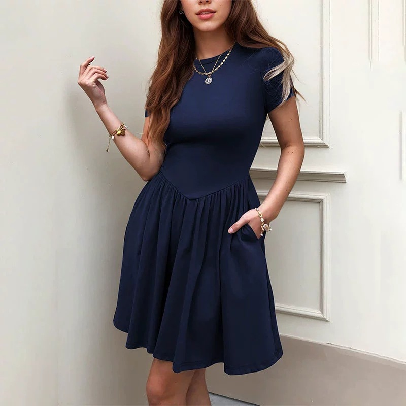 New 2025 spring/summer womens casual round neck short sleeved pleated solid color dress
