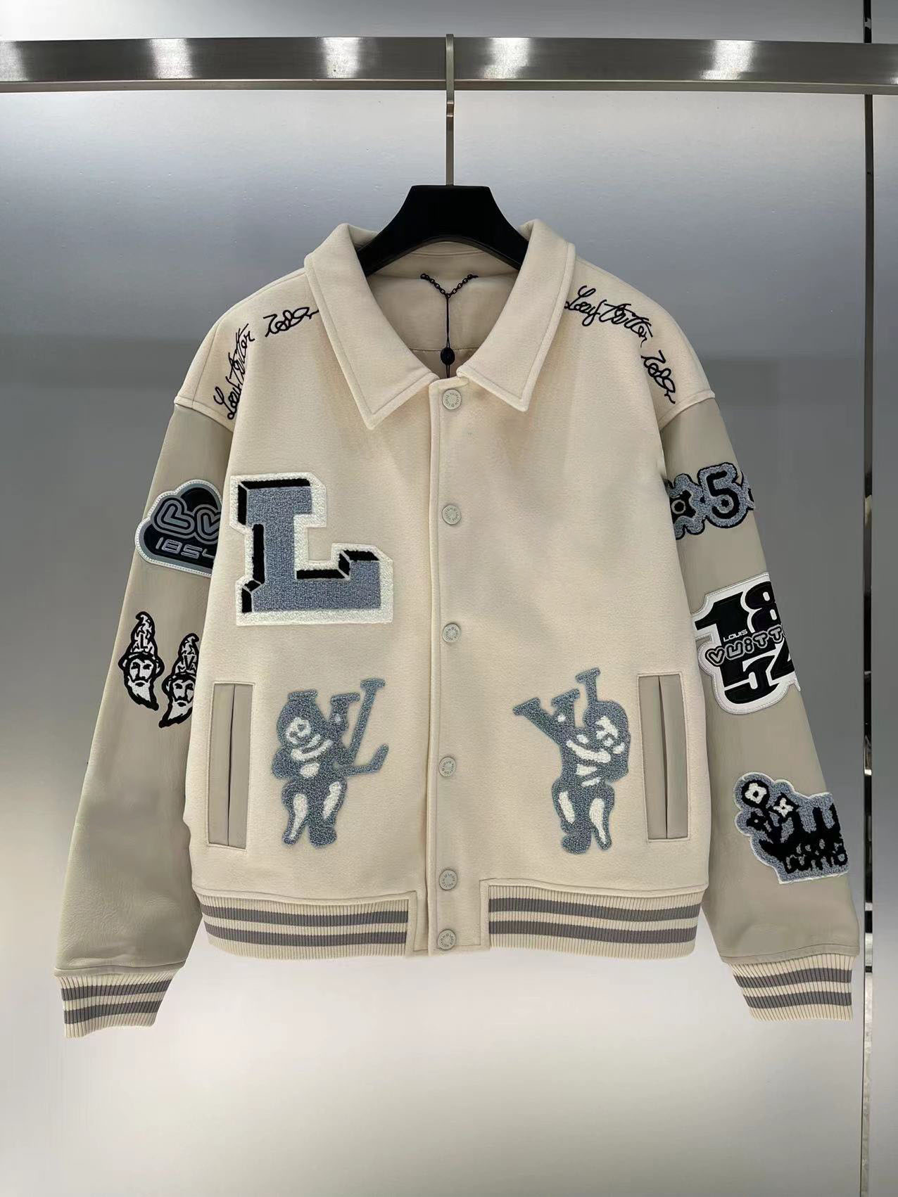 Men's autumn and winter thickened long-sleeved new style playful cartoon leather baseball jacket, casual sports ins style