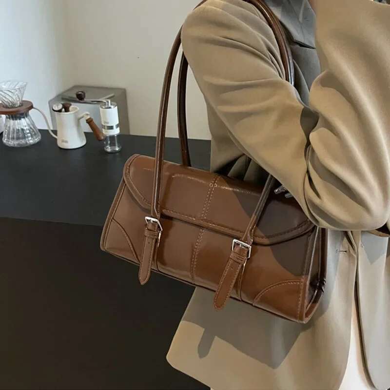 Retro Oil Wax Leather Shoulder For Women 2025 Winter Y2K Trend Solid Color Bury Underarm Bag Women's Handbags Tote Bags