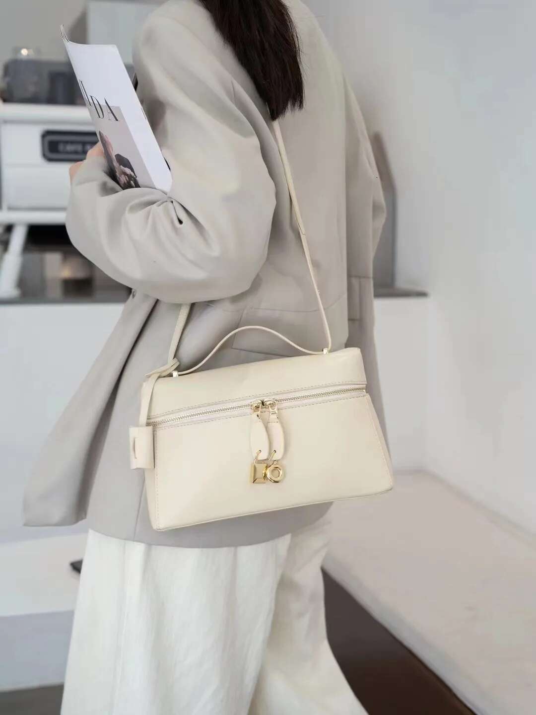 2025 New Small Square Baotou Layered Leather Women's Handbag Single Shoulder Crossbody Bag