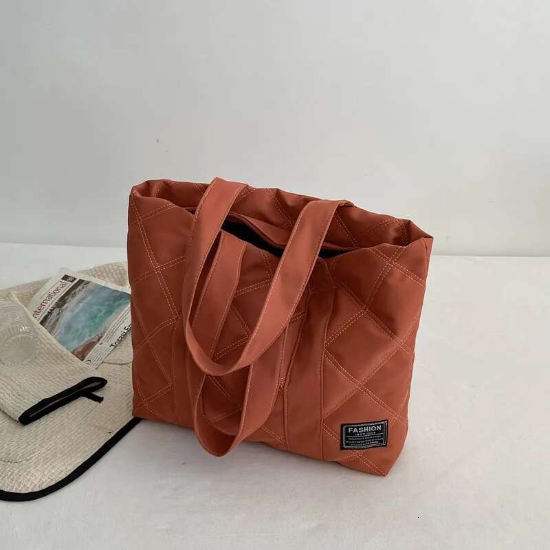 Fashionable and Versatile Large Capacity Nylon Cloth Women's New Shoulder Bag Street Trend Handbag Bolsa Feminina