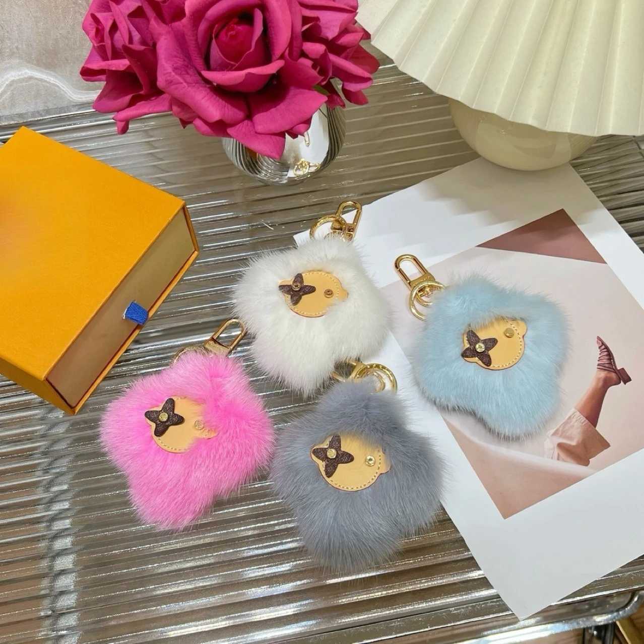 2025 new handmade cartoon plush keychain three-dimensional exquisite cute bag pendant couple model C251104
