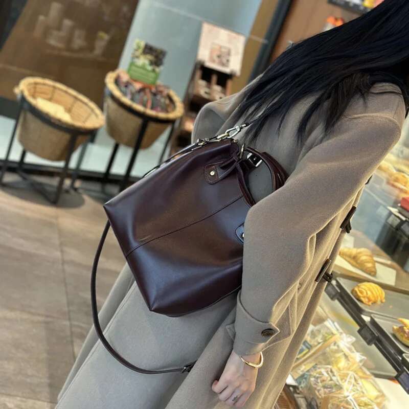 Genuine Leather Women's Tote 2025 New Woman Shoulder Bags Fashion Cowhide Crossbody Bucket Bag Female Handbags 8