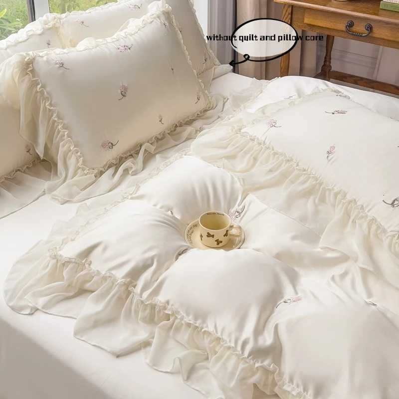 3pcs Elegant rose embroidery Bedding set Lace Duvet Cover Set 1Duvet Cover 2lowcase Without Corefor bedro guest ro H251104