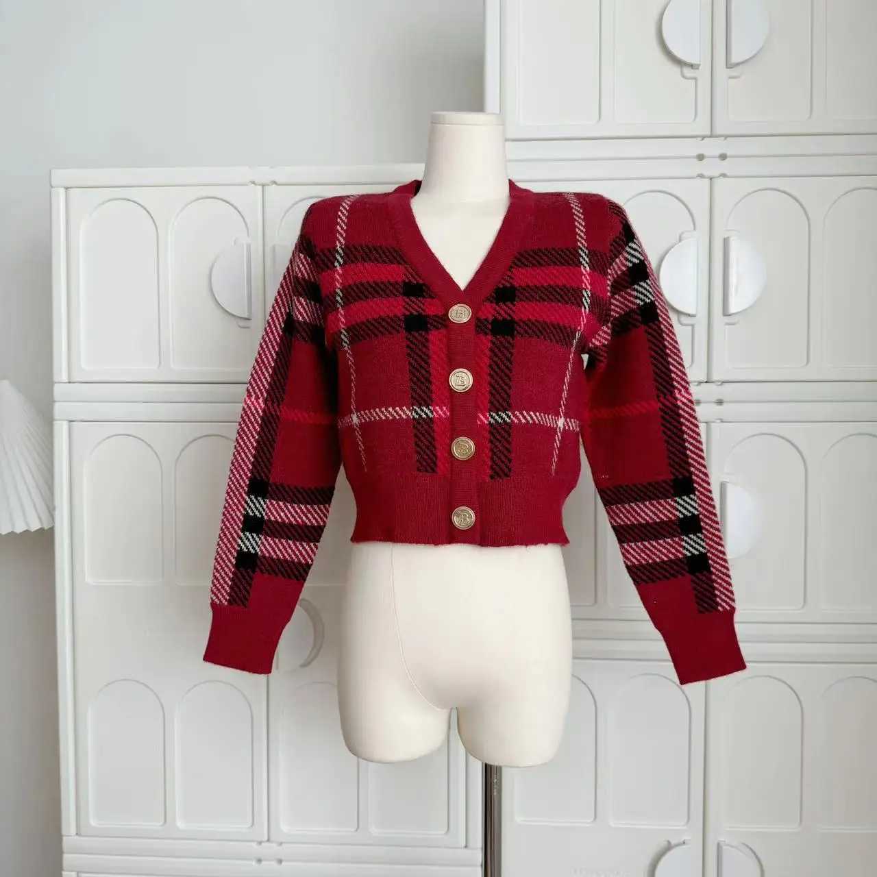 Autumn Winter Women Casual Vintage Plaid Knitting Long Sleeve VNeck Cardigans Fashion Elegant Single Breasted Ladies Sweater J251103