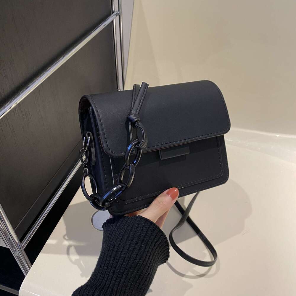 Small Bag Spring 2024 Leisure New Western Style Women's Simple and Fashionable temperament Single shoulder Beautiful crossbody bag