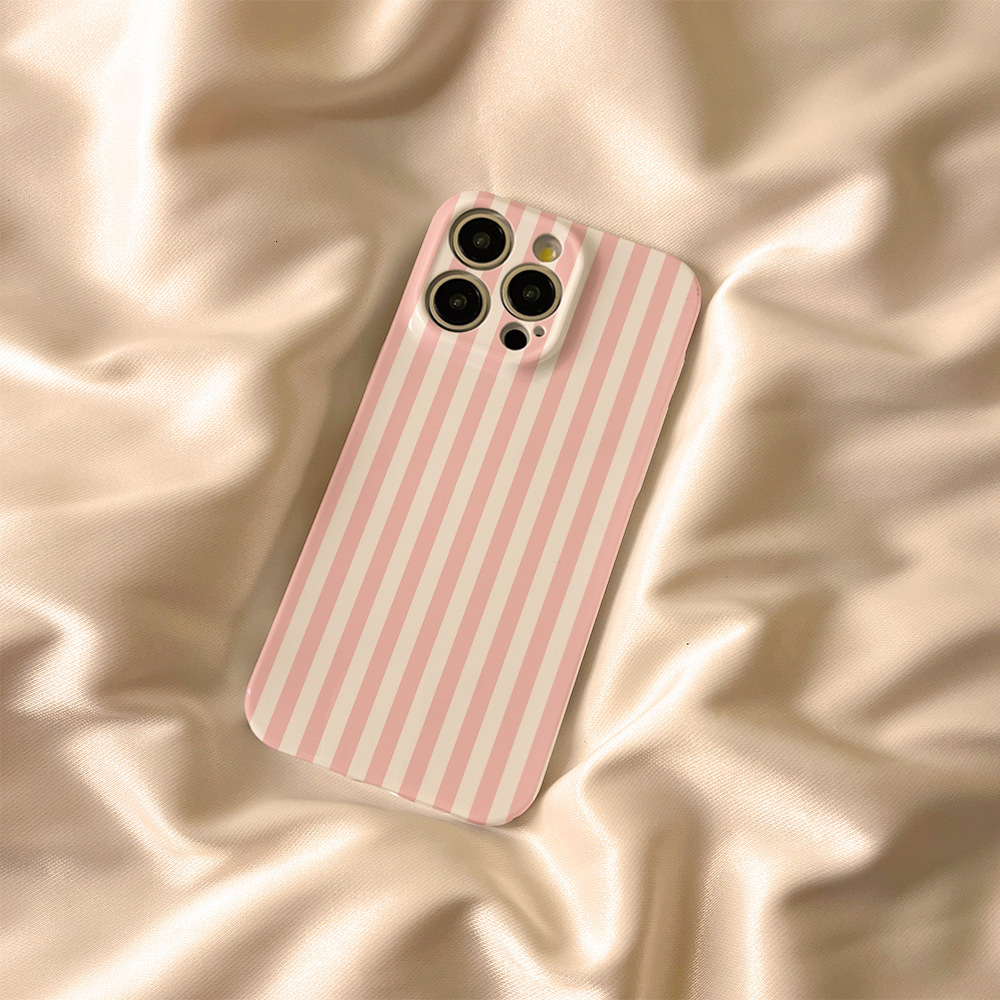 New Fashion Film Precision Hole Full Coverage Phone Case Large Hole Full Coverage Fashion Phone Case Suitable for Apple Phone Cases