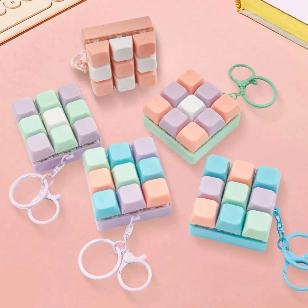 Fidget Decompression 9 Keyboard Key Toy For Adults Antistress Toys Boys Girls Anti Stress Finger Keyboard Games KeychainW251103