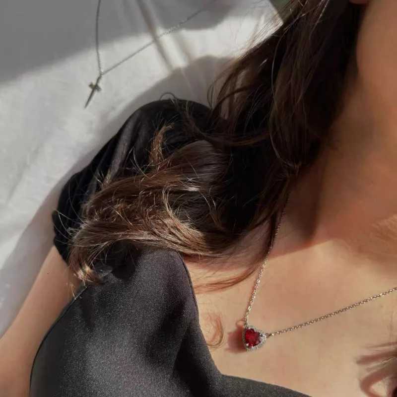 Punk Heart Sword Couple Necklace Women Men Elegant Crystal Pendants Long Chains Gothic Girlfriend Friend Jewelry Gifts AccessoryXJ251104