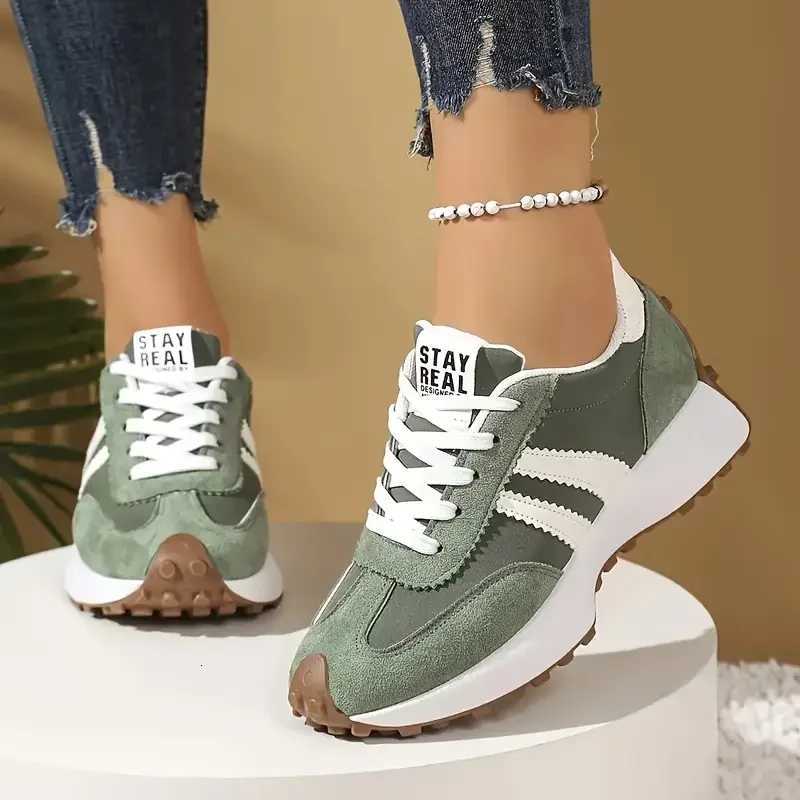 New Designer Sneakers Women Sport Shoes Sneakers Thick Bottom Casual Fashionable Sneakers Lightweight Soft Bottm Running Shoes X251104