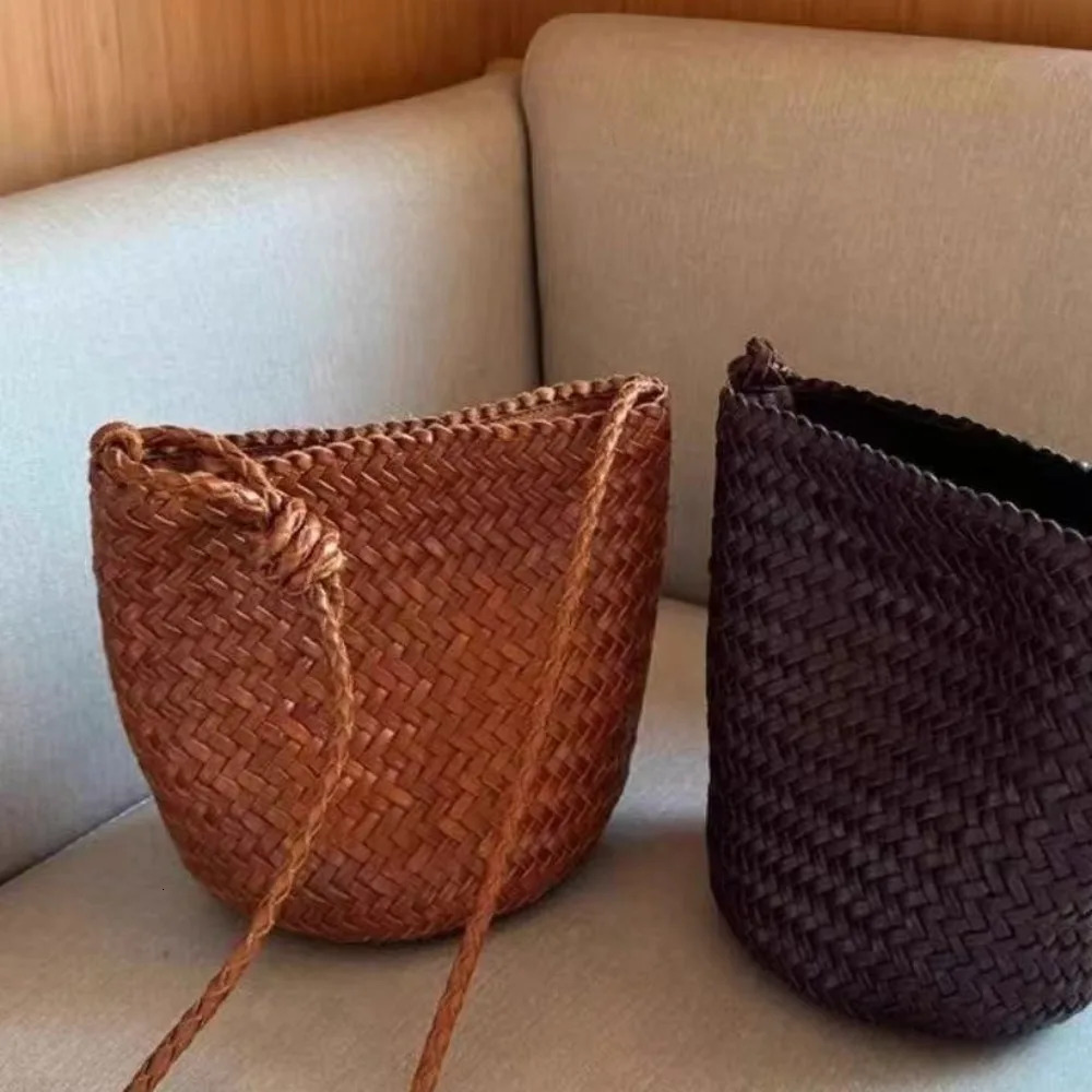 woven casual French bag large-capacity trend single shoulder niche texture bucket bag fashion 251104