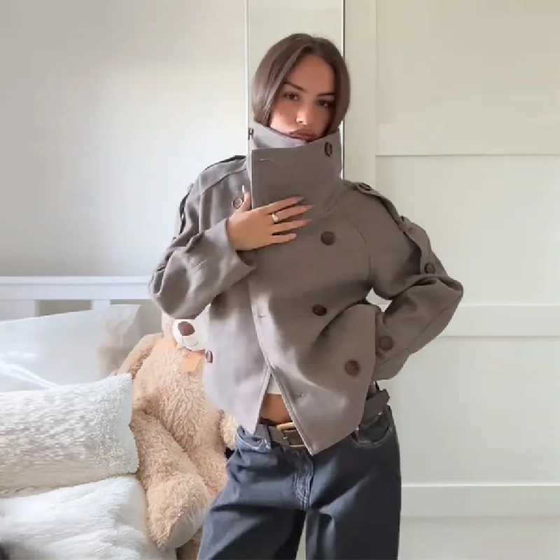 Chic Stand Collar Short Woolen Coats Women Solid Zipper Single Breasted Full Sleeve Pockets Jacket 2025 Autumn Lady Outwear J251103