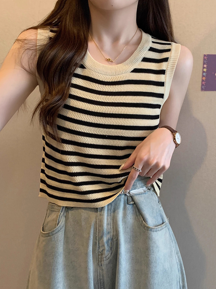 Striped camisole small vest for women's summer slimming appearance, outside and wearing on the inside, covering flesh, sleeveless knitted casual 