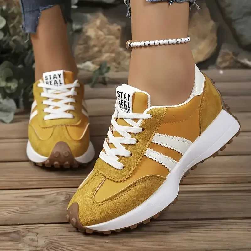 New Designer Sneakers Women Sport Shoes Sneakers Thick Bottom Casual Fashionable Sneakers Lightweight Soft Bottm Running Shoes X251104