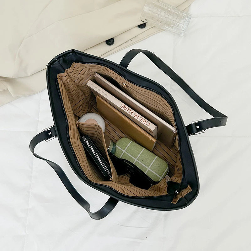 Largecapacity bag for women 2025 model highquality business tote commuting students class nylon fabric t y251110