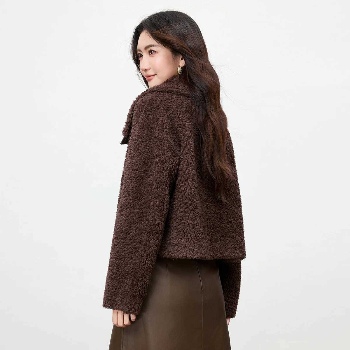 SENTUBILA Womens Granular Velvet Jacket 2025 Winter Wavy Texture Large TurnDown Collar Warm Non Puffy Loose Fit Coat W54WJ4039 J251103