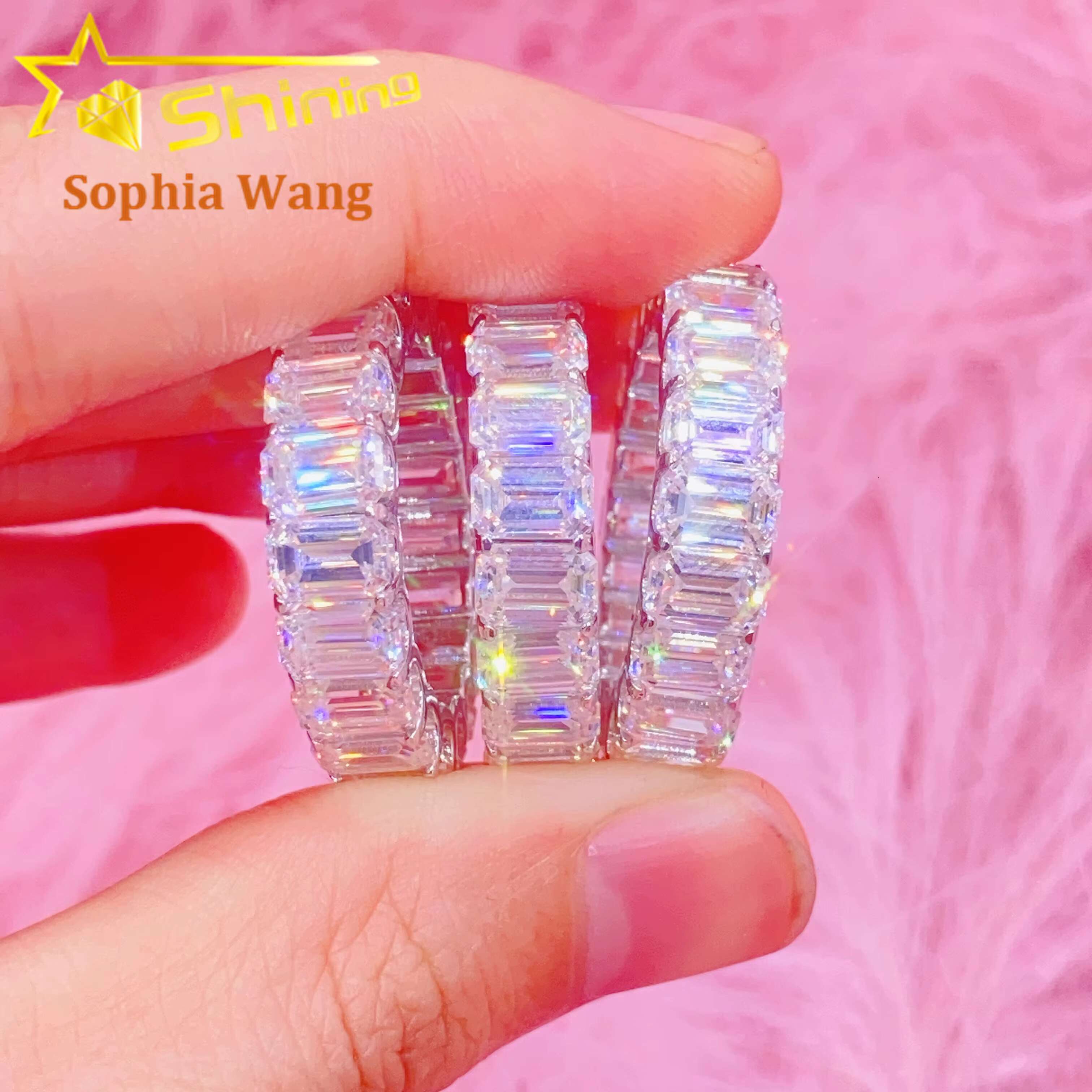 Wholesale Price Luxury Gift Vvs Lab Moissanite Diamond Emerald Cut 925 Sterling Silver Women Wedding Moissanite Engagement Rings