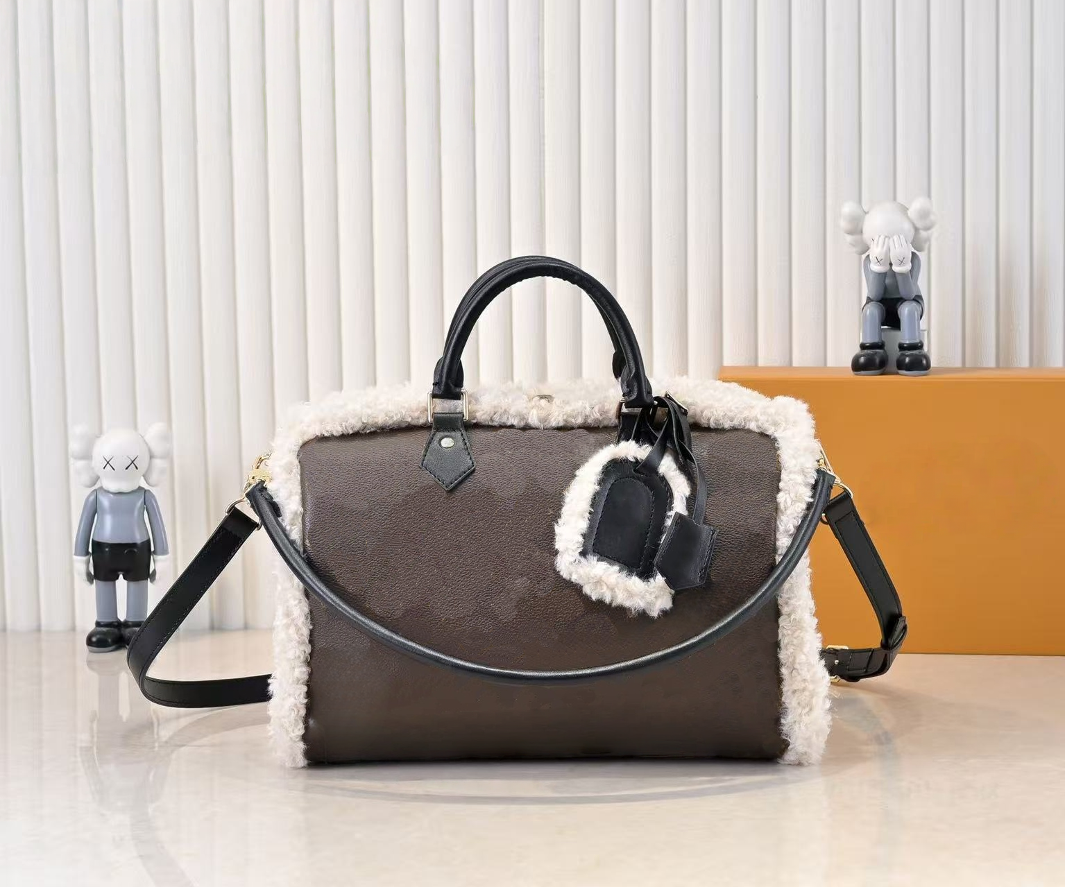 Tote bag designer bag woof shoulder bag large crossbody bag ski shopper fur bag winter soft 30 teddy bag boston pillow bag