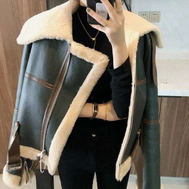 Women's Wear Sheepskin Wool Women Fleece Warm Winter Motorcycle Jacket Patchwork Short Streetwear Design PU Leather Coat