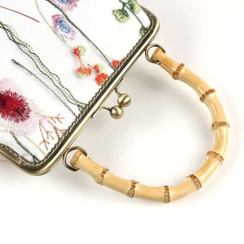 NEW Embroidery Wers Spring Shell Lock Hand Bags Chic Lay Women's Handbags Purses Chain Women Shoulder Crossbody Bag