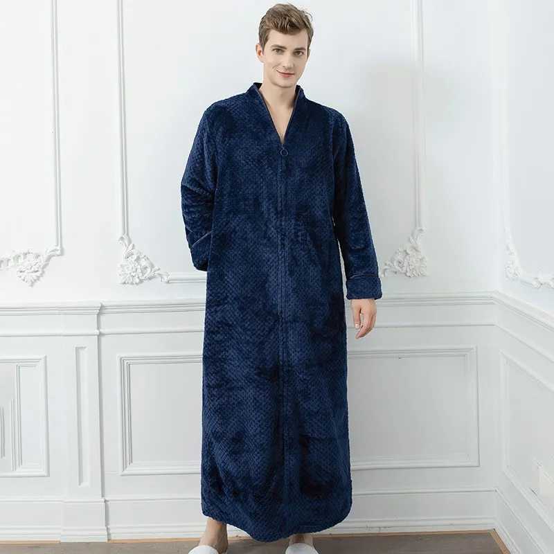 Winter Mens Bathrobe Solid Color Zipper Flannel Hooded Bath Robe Pockets Warm Men Nightgown Home Gown Sleepwear Men Clothing C251104