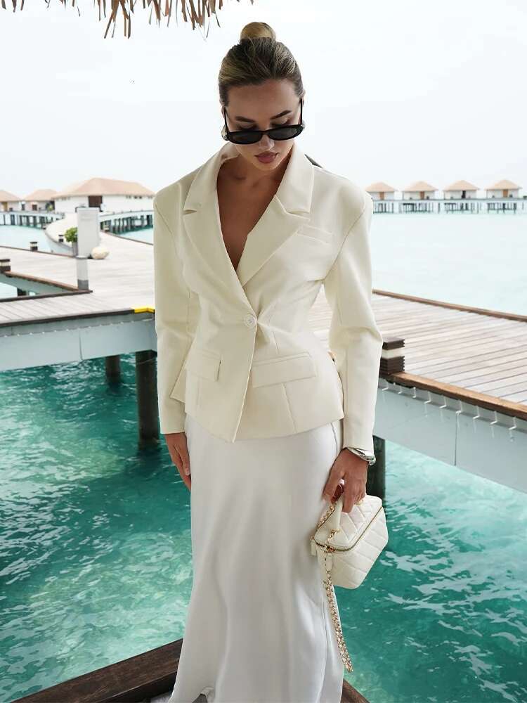 Elegant Blazer Jacket Women Lapel Shoulder Pad Long Sleeve Office Lady Coats 2025 Spring Single Button Female Commuting Coat