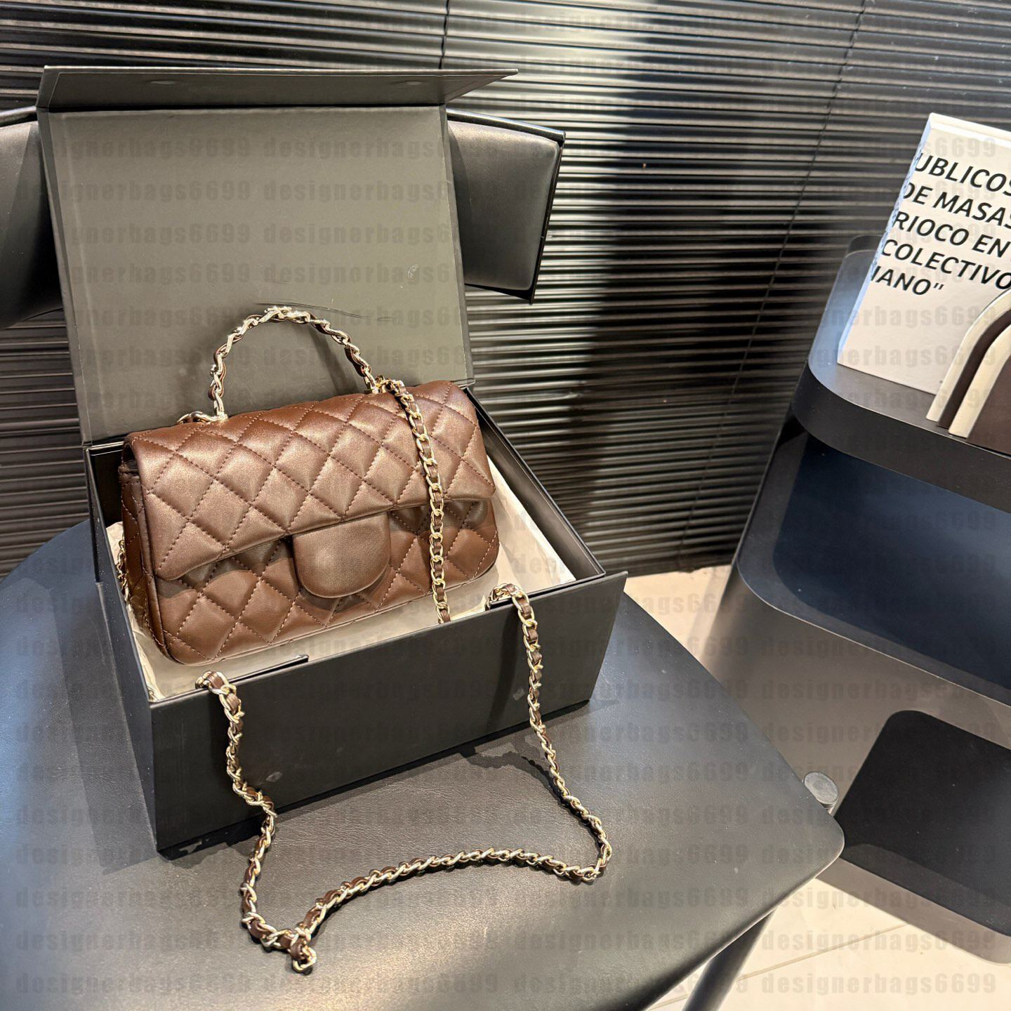 Luxury Designer bag Fashion style Women Shimmer Woc Shoulder Bag with Top handle Diamond Check Gold Hardware Crossbody Handbag Turn Lock Quilted Flap Bag