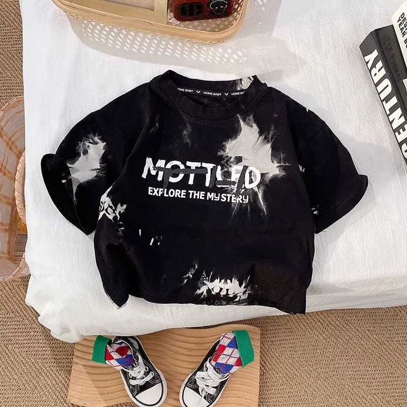 2025 Childrens Up and Down Clothing Set Summer Childrens Clothing Boys New Short sleeved T-shirt Set 1-6Y J250403