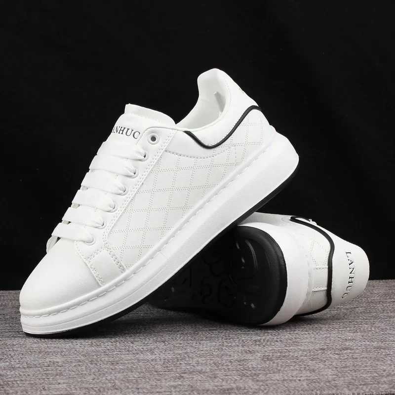 New couple casual white sneakers womens flat shoes mens sneakers designer fashion running shoes mens tennis shoes Z250403