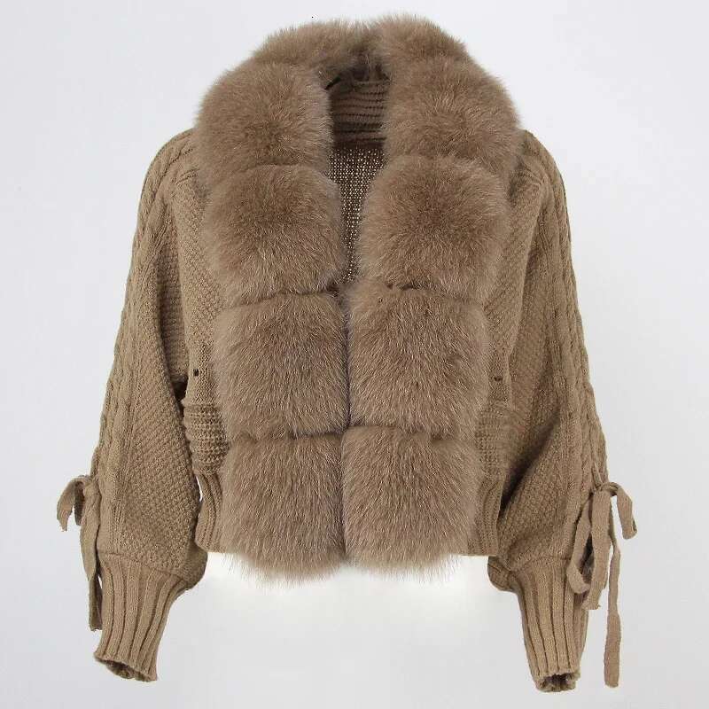 2023 Winter Women Casual Real Fox Collar New Fashion Short Warm Loose Knitted Jacket With Natural Fur Placket Coat