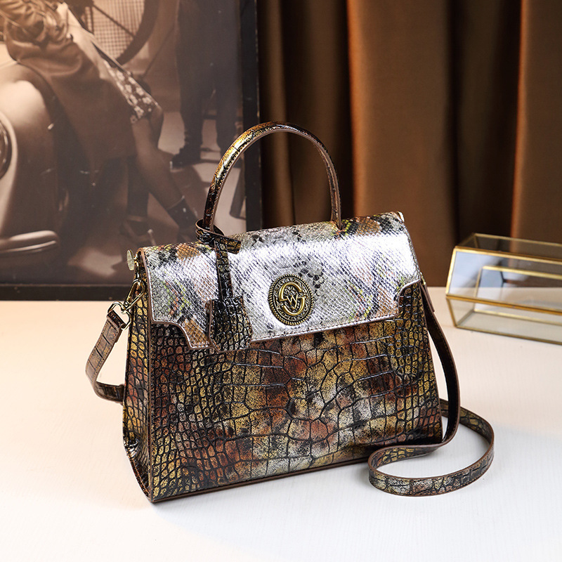 Fashionable And Versatile Women's Handbag With Crocodile Pattern, Snake Pattern Temperament, Single Shoulder Crossbody Bag 7910