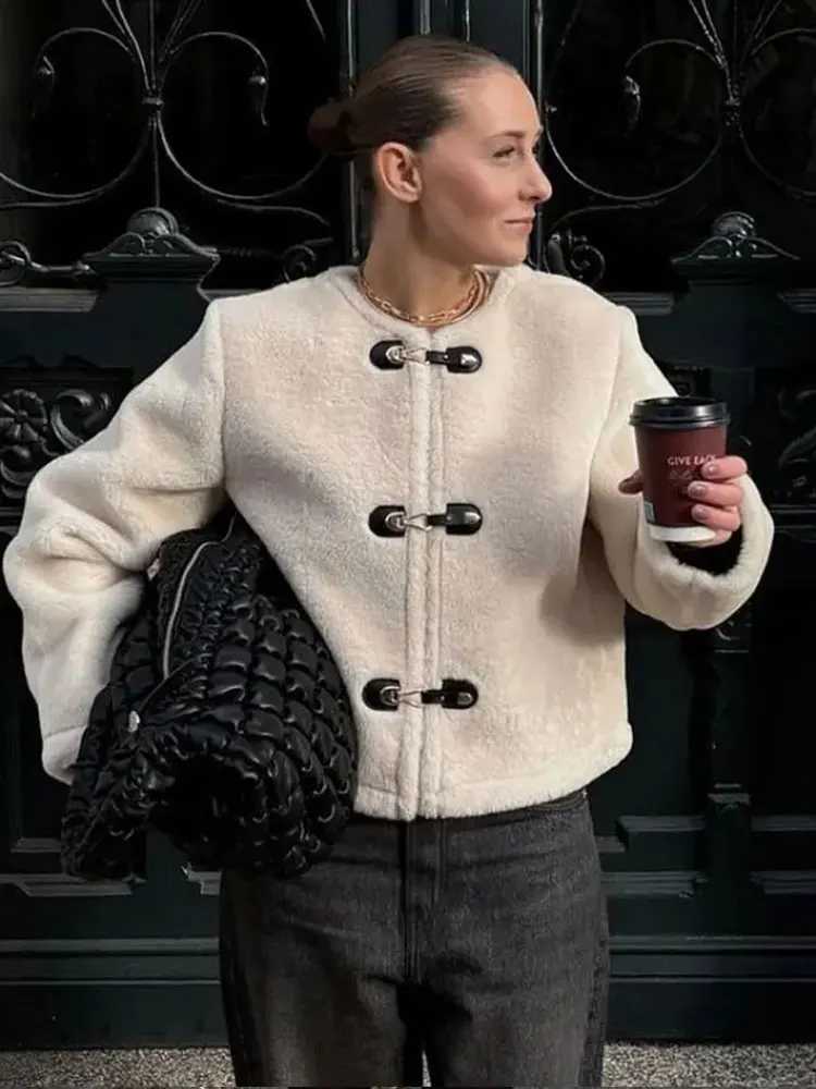 HH Woman Autumn Casual Fur Coats Long Sleeve ONeck Single Breasted With Pockets Loose Jacket Female Winter Warm Short Coat J251103