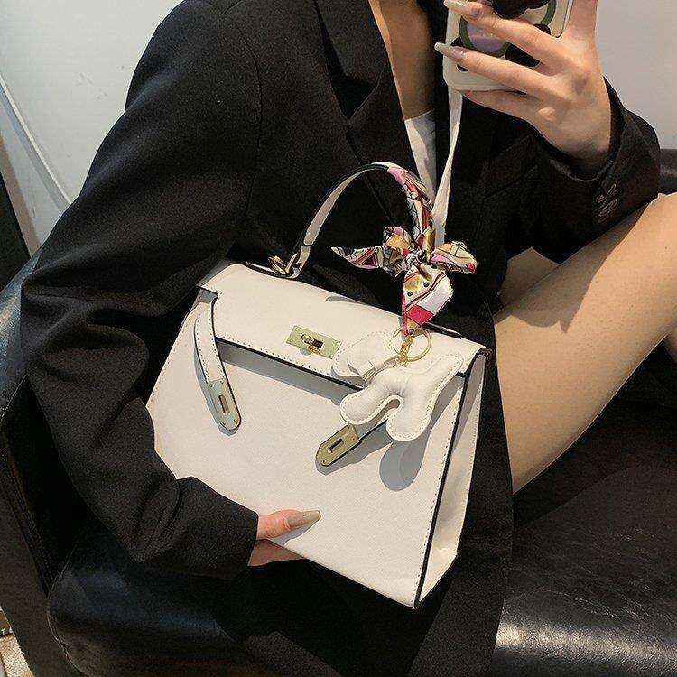 Kelly Mini 2022 New Internet Celebrity Large Capacity Handbag Women's Style Versatile Bride Bag