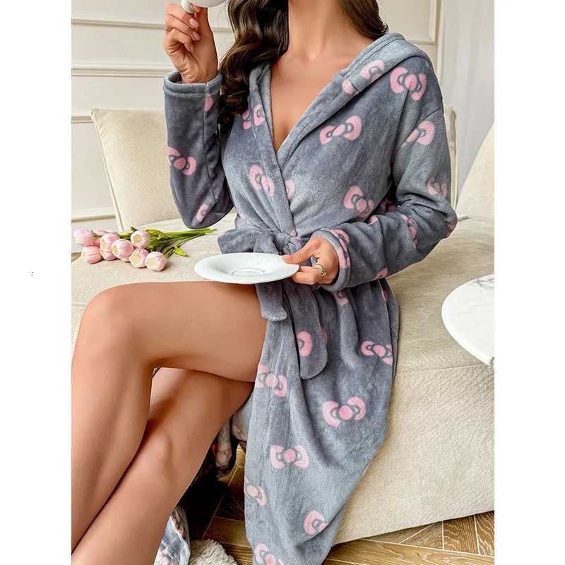 Womens Autumn/Winter Plush Loose-Fit Robe Long-Sleeved Double-Faced Velour Tie-Waist Warm Nightwear Homewear Morning Robe C251104