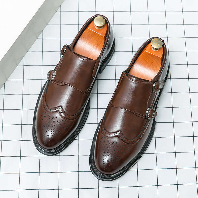 Men's in plus size, new fashionable men's business dress trendy groom's wedding shoes, shoe covers, foot leather shoes