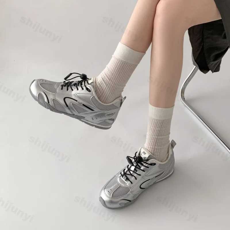 Casual Sports Lace Up Shoes for Wen 2025 New Style Spring Cfortable Versatile Fion Low Top Flat Non Slip Sneakers Y251105