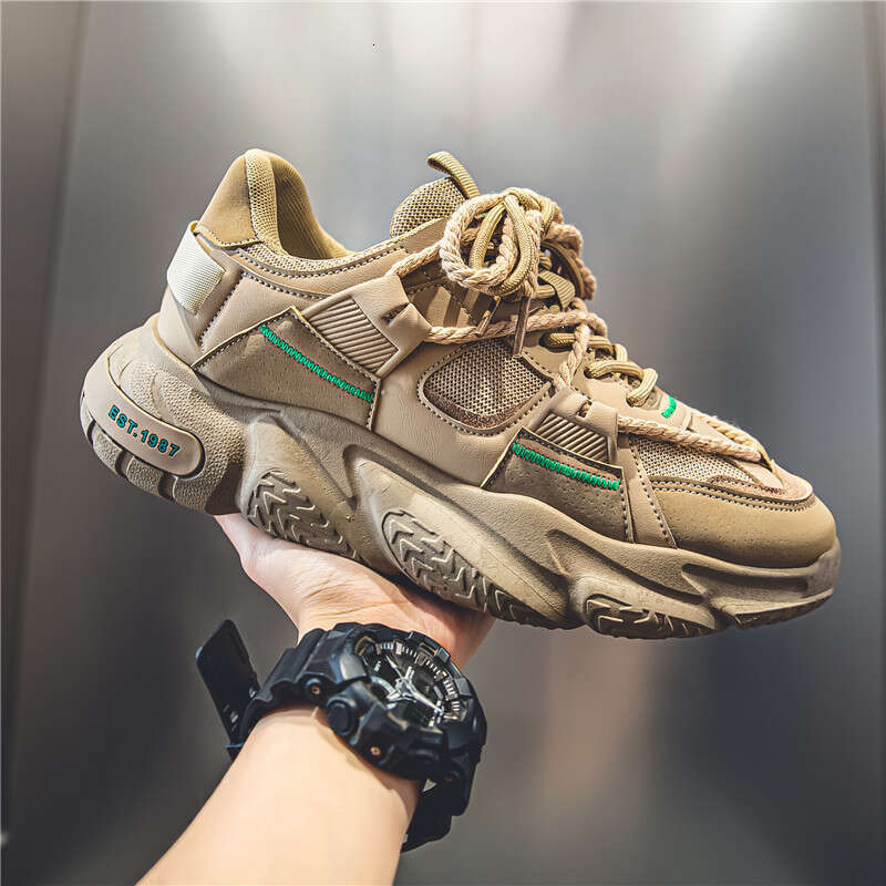 Autumn New Thick-Soled Height-Increasing Dad Sneakers Men's Korean Style Trendy Casual Running Shoes The sole is soft and suitable for running