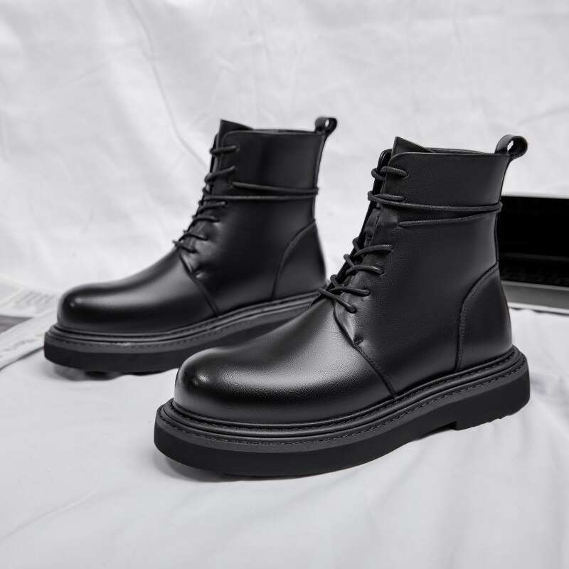 2022 thick soled lace up black high shoes men's trendy British style versatile Martin cowhide mid top boots