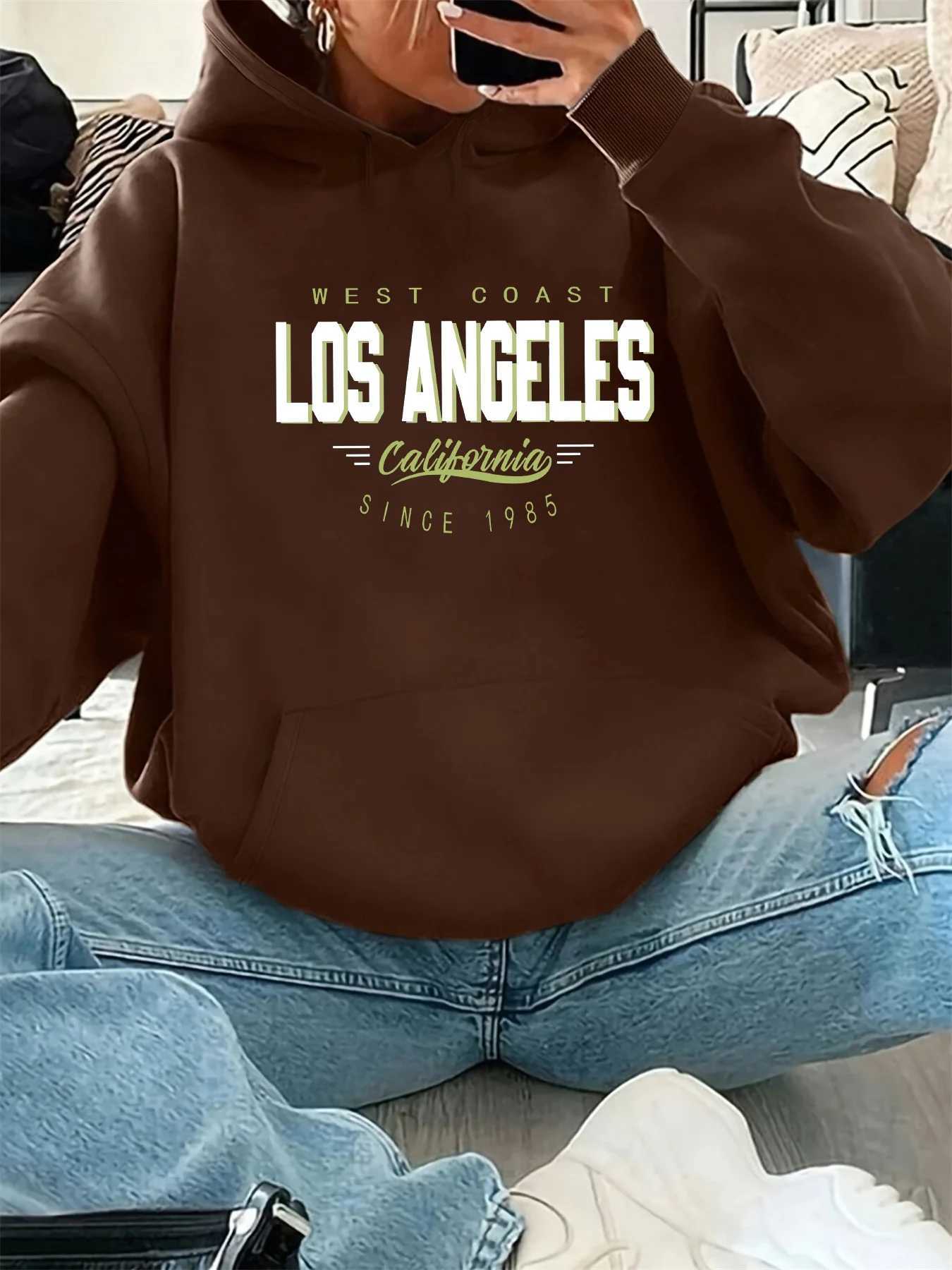 Womens autumn and winter warm and loose casual Los Angeles letter pattern printed suede long sleeved hooded sweatshirtT251105
