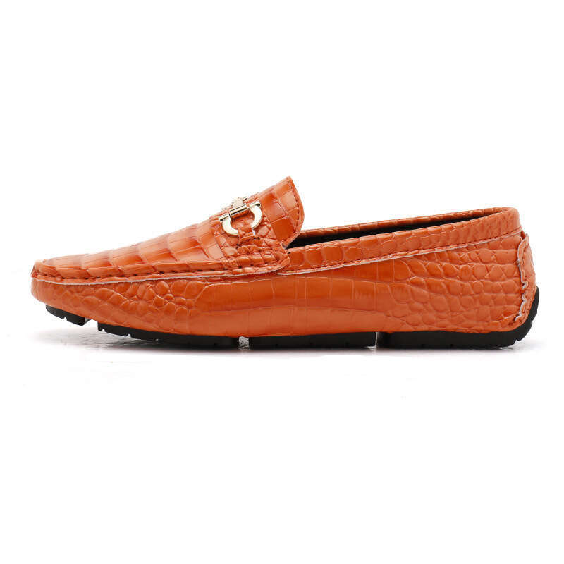 Large casual and fashionable bean sizes 38-48, one foot fashion red lazy shoes, wedding men's shoes