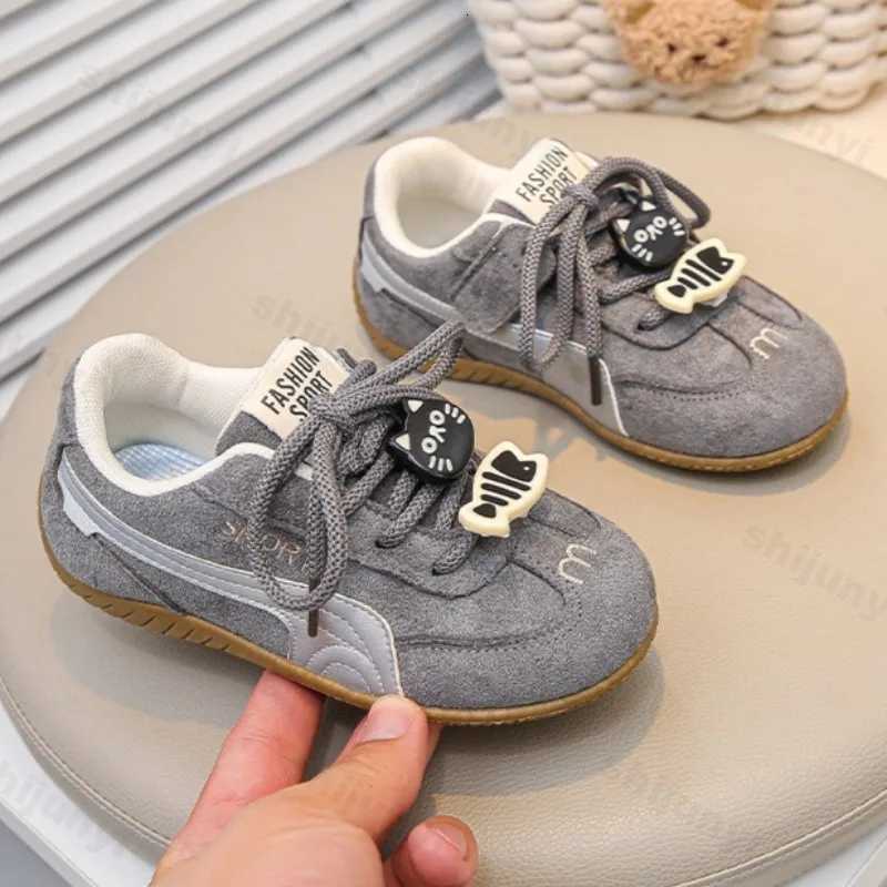 Childrens Leisure Sports Shoes 2025 Autumn Boys Girls Outdoor Running Shoes Comfortable Non Slip Soft Soled Fashion Flat ShoesT251105