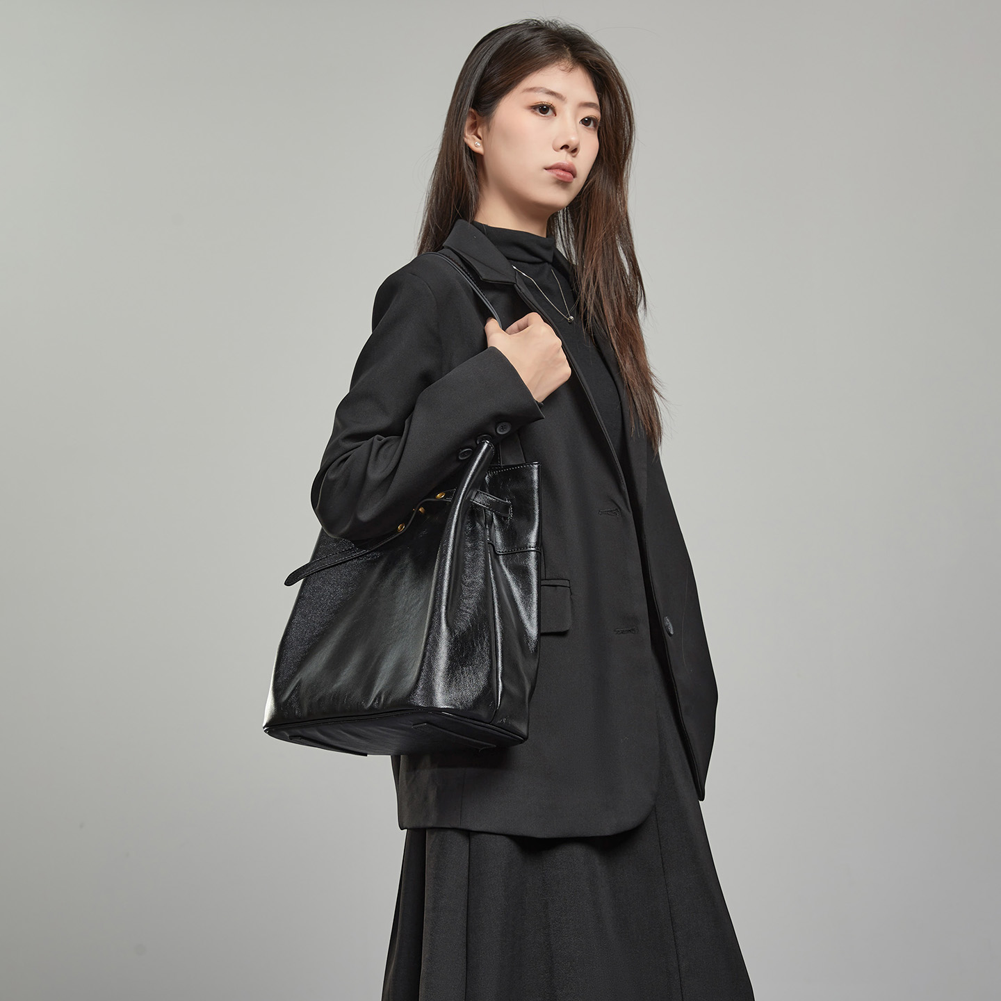 Sewafox women's bag, vegetable basket, water bucket bag, casual one shoulder large capacity commuting tote bag, handbag