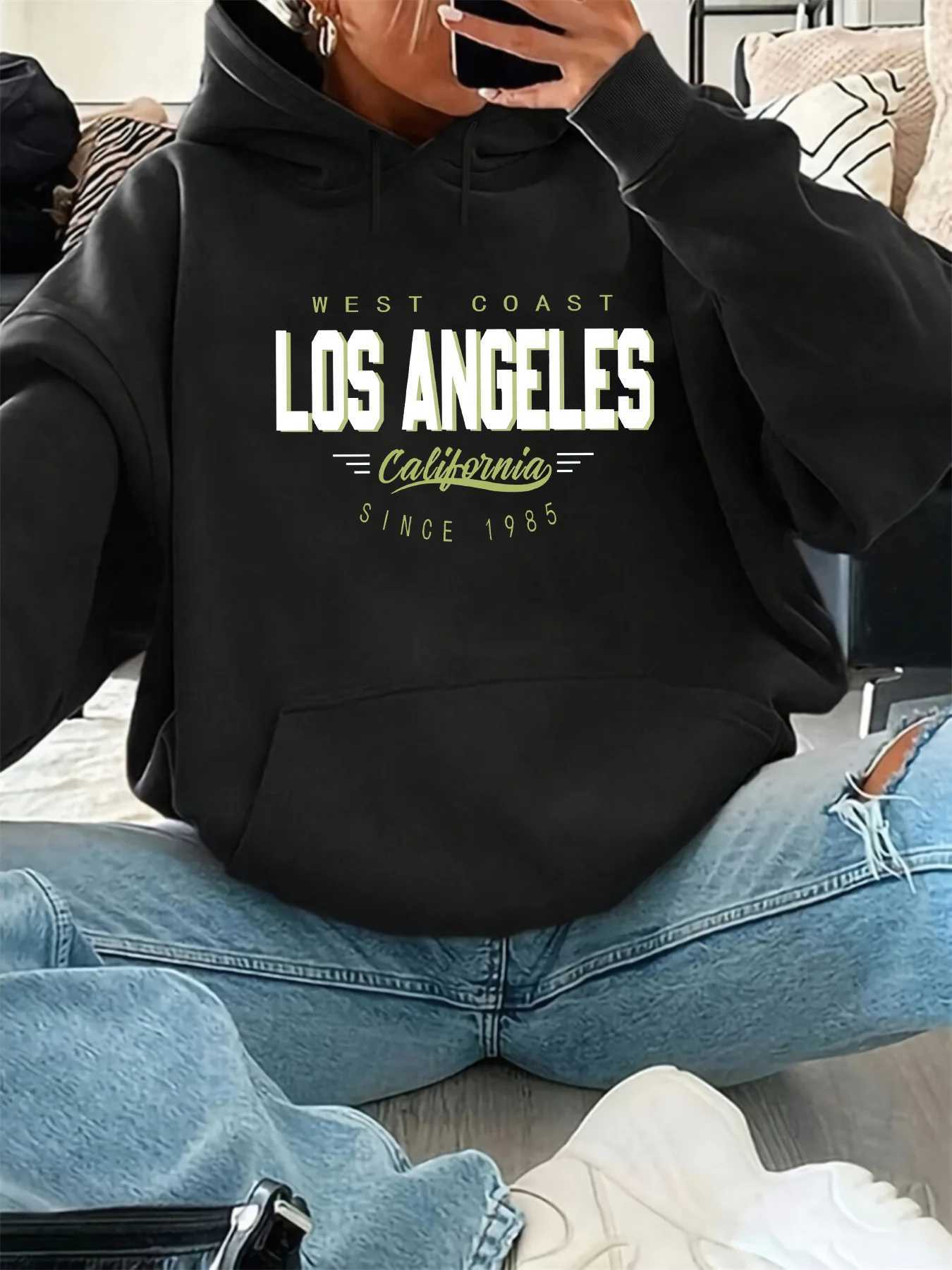 Womens autumn and winter warm and loose casual Los Angeles letter pattern printed suede long sleeved hooded sweatshirtT251105