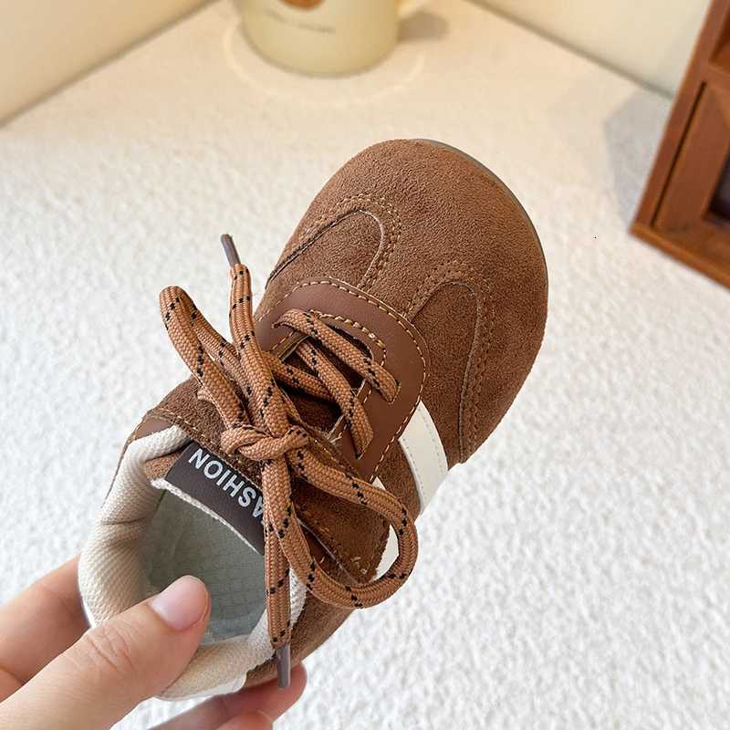Childrens Sneakers Four Seasons Models 2-16 Years Old Red Boys Girls De Training Shoes Brown Soft Non-slip Kids Single ShoesT251105